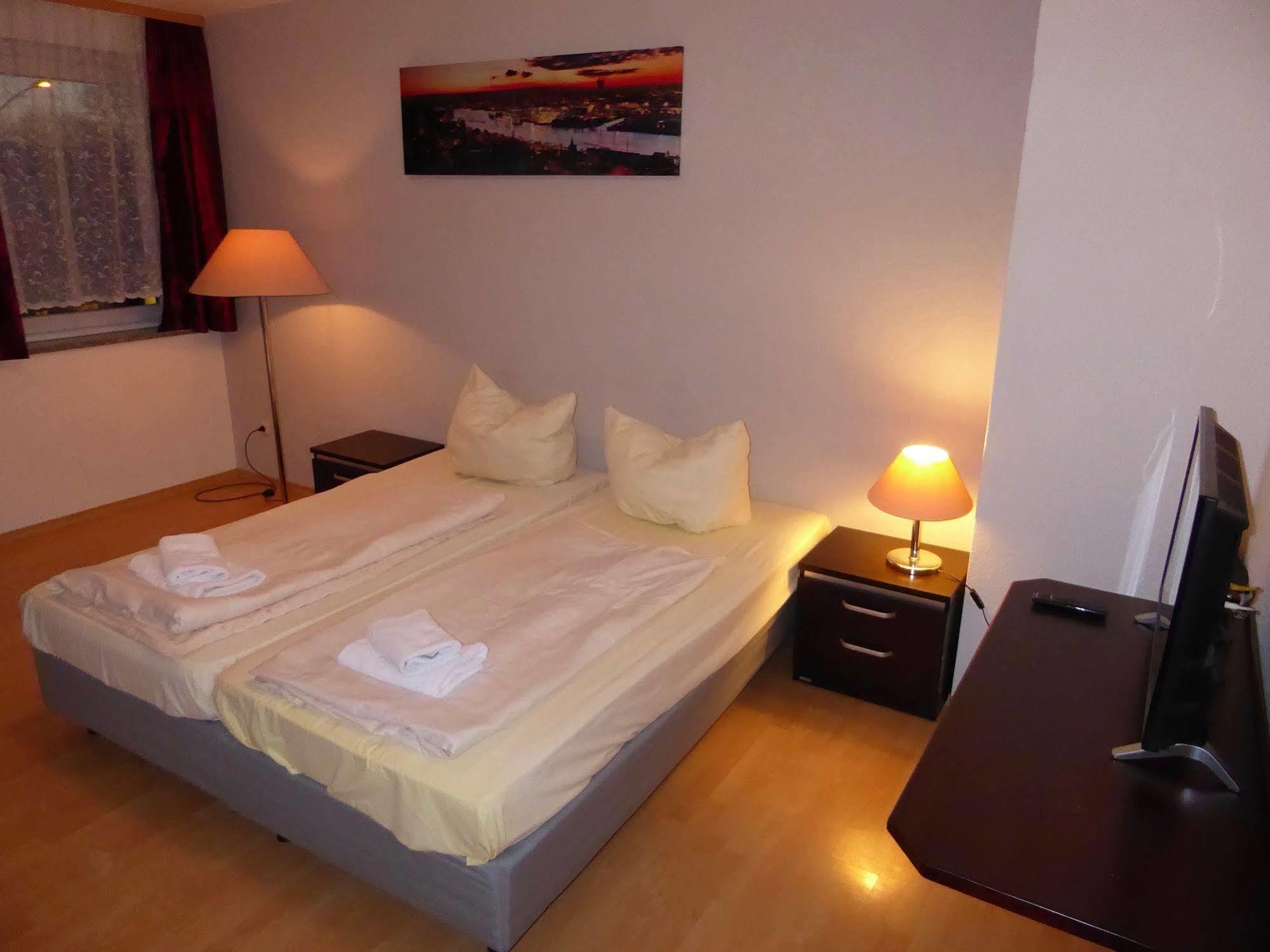 Boardinghouse Mundsburg Aparthotel Hamburg-Harburg Buitenkant foto